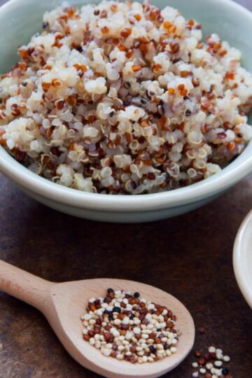 quinoa-in-dry-and-cooked-forms